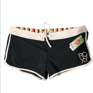 NWT! Grounded Boardie Shorts Size 13 SKU: 5PE-Roxy